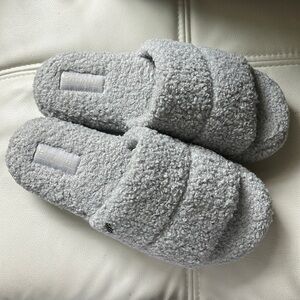 Koolaburra by Ugg Peachee Grey Slides Size 8